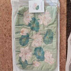 Embroidered Floral Clutch by - Green and Cream